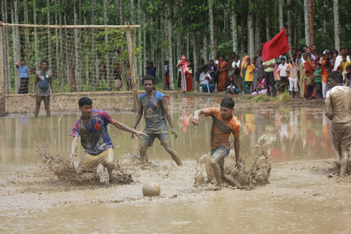 wayanad-splash-mud-football-img_1251_anu
